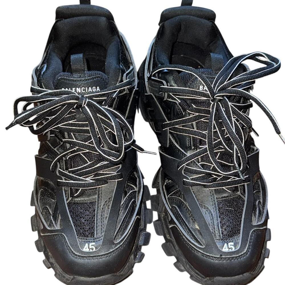 balenciaga tracks triple black no led